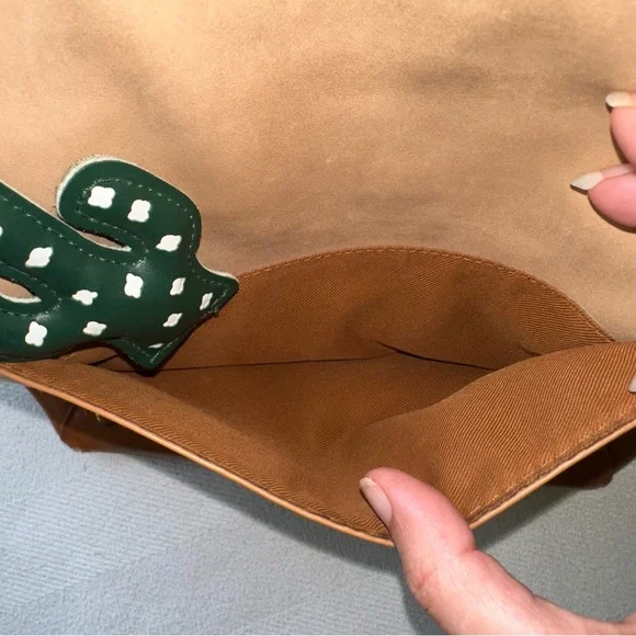 Universal Threads, Goods Co. two tone brown shoulder bag - Picture 4 of 14